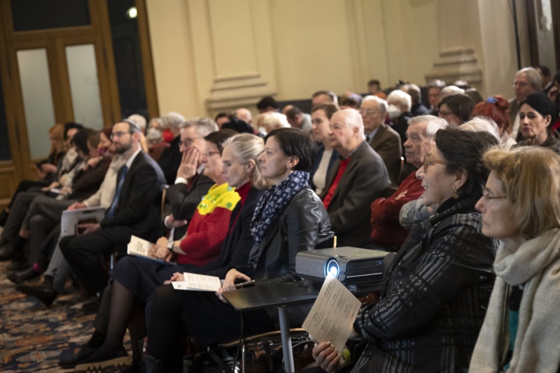 Blick Richtung Veranstaltungsteilnehmer:innen