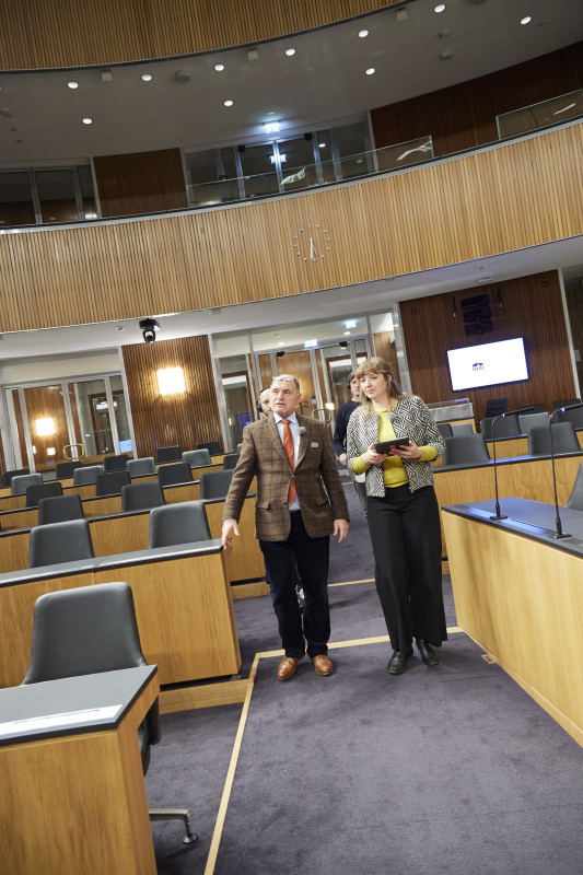 Nationalratspräsident Wolfgang Sobotka (ÖVP) spricht über das renovierte Parlament