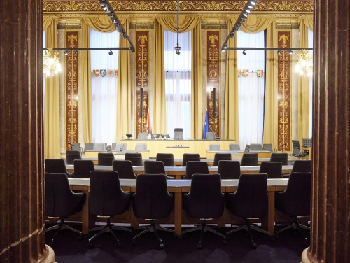 Bundesratssaal - Blick auf das Präsidium