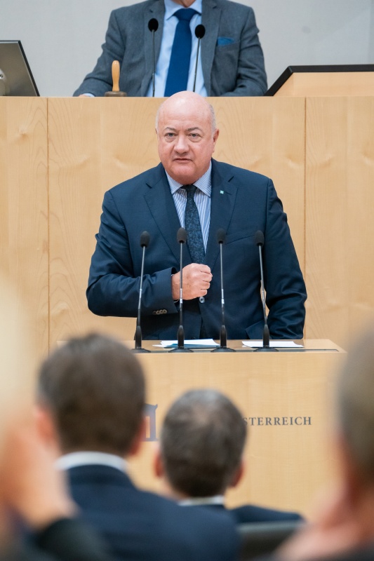 Nationalratsabgeordneter Christian Stocker (ÖVP) am Rednerpult