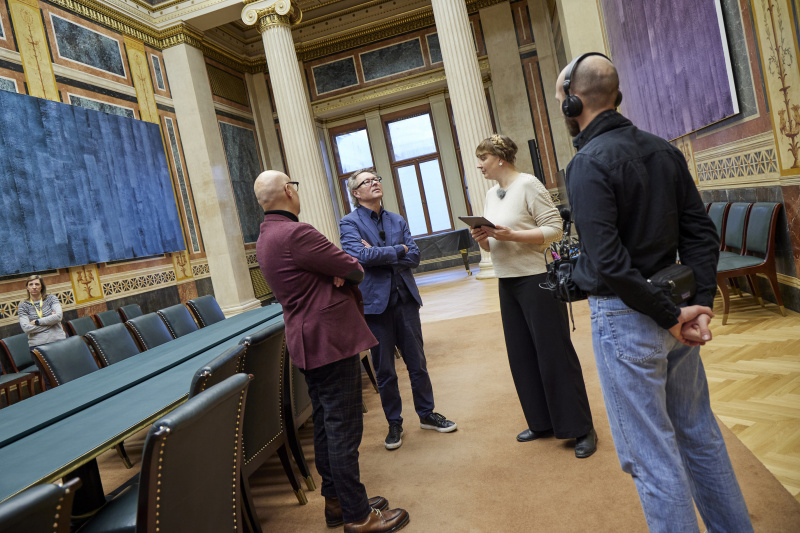 Kunst von Heimo Zobernig. Von links: Giuseppe Rizzo Parlamentsdirektion, Hans-Peter Wipplinger Kurator, Tatjana Lukáš Moderation