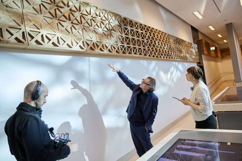 Kunst von Peter Sandbichler. Von links: Hans-Peter Wipplinger Kurator, Tatjana Lukáš Moderation