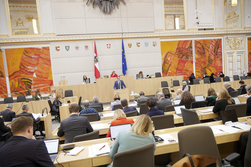 Am Rednerpult Bundesratsvizepräsident Bernhard Hirczy (ÖVP)