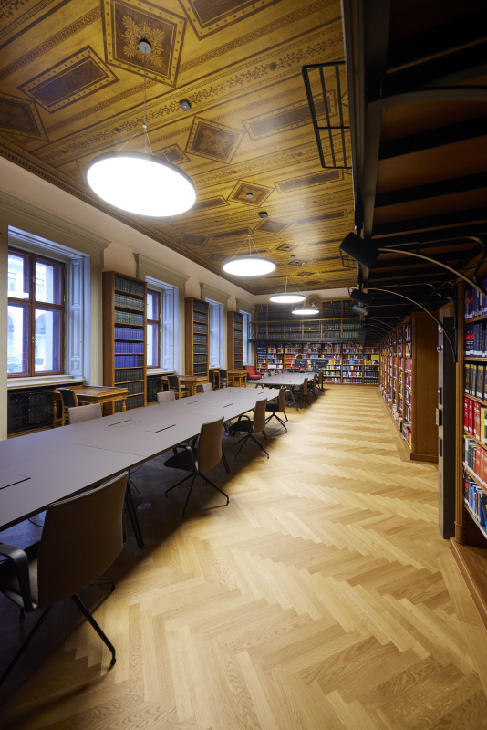 Lesesaal der Bibliothek