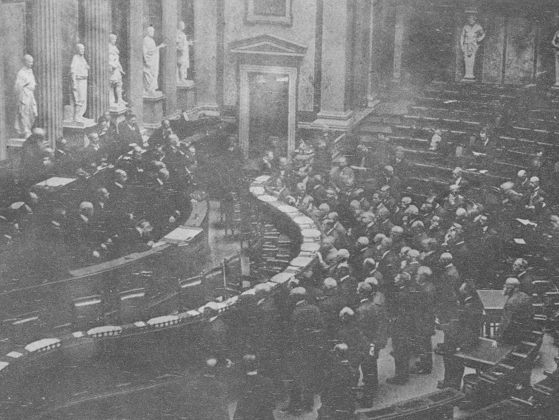 Abgeordnete im Plenarsaal, Vorsitz Präsident Gustav Groß.