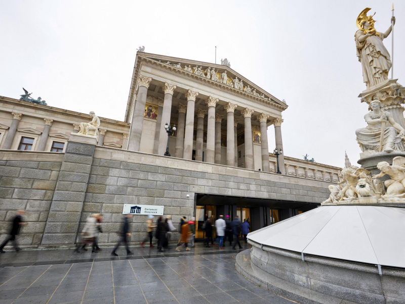 Hautpteingang des Parlaments 