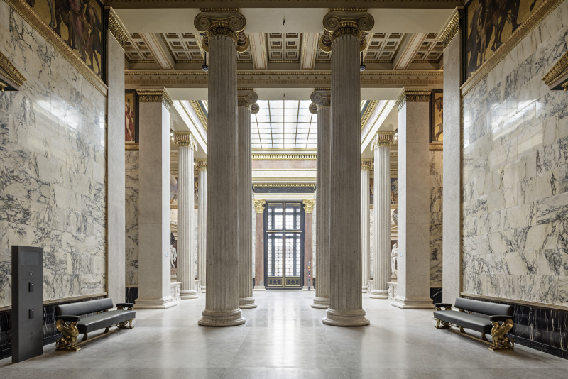 Oberes Vestibül mit Blick in Richtung Ringstraße