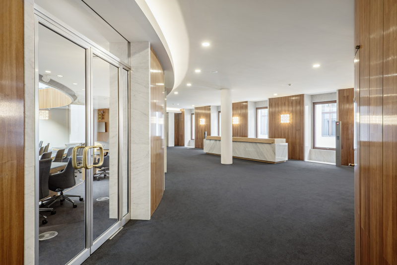 Renoviertes Couloir des Nationalratssaales