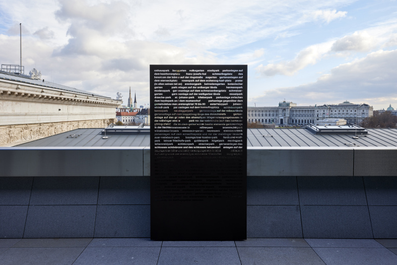 Installation nach: Heimrad Bäcker - 'nachschrift' - Stand: 19.2.2025 Fotos nicht mehr aktuell , Tafel wurde höher gesetzt 