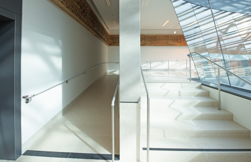 Barrierefreier Zugang im Plenarium