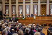 Am Rednerpult: Zweite Nationalratspräsidentin Doris Bures (SPÖ)