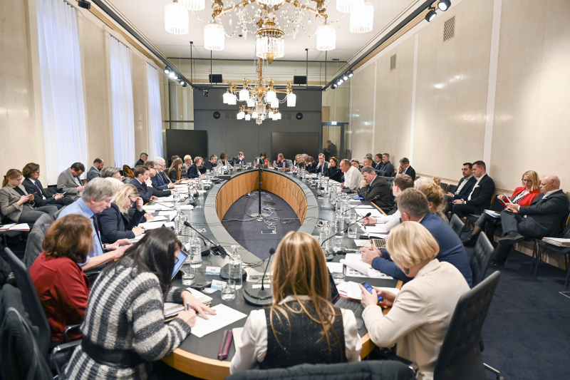 Blick Richtung Ausschussteilnehmer:innen