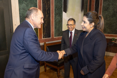 Von links: Nationalratspräsident Wolfgang Sobotka (ÖVP), Vorsitzende des Außenpolitischen Ausschusses von Marokko Nadia Bouaida  bei der Begrüßung