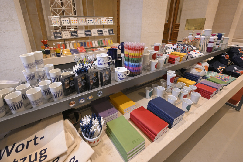 Der neue Parlaments-Shop mit neuen Produkten