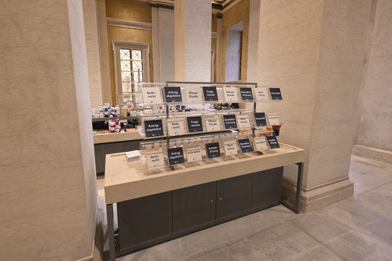 Der neue Parlaments-Shop mit neuen Produkten