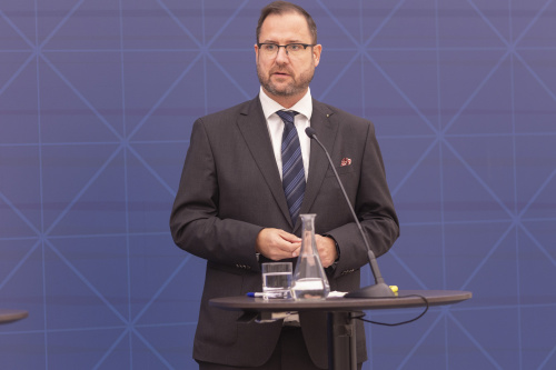 Am Wort: Vorsitzender des Ausschusses für Forschung, Innovation und Digitalisierung, Abgeordneter Christian Hafenecker