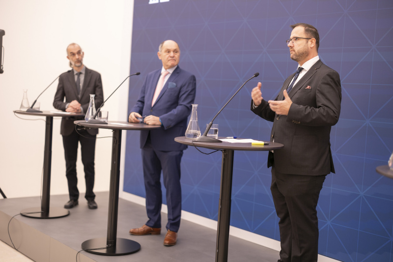 Am Wort: Vorsitzender des Ausschusses für Forschung, Innovation und Digitalisierung, Abgeordneter Christian Hafenecker