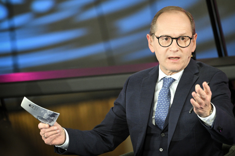 Von links: Nationalratsabgeordneter Ernst Gödl (ÖVP), Nationalratsabgeordneter Hannes Amesbauer (FPÖ), Judith Kohlenberger, Wirtschaftsuniversität Wien, Moderator Gerald Gross, ehem. Sprecherin UNHCR Österreich Melita Šunjić, Nationalratsabgeordneter Reinhold Einwallner (SPÖ), Nationalratsabgeordnete Ewa Ernst-Dziedzic (GRÜNE), Nationalratsabgeordneter Johannes Margreiter (NEOS)