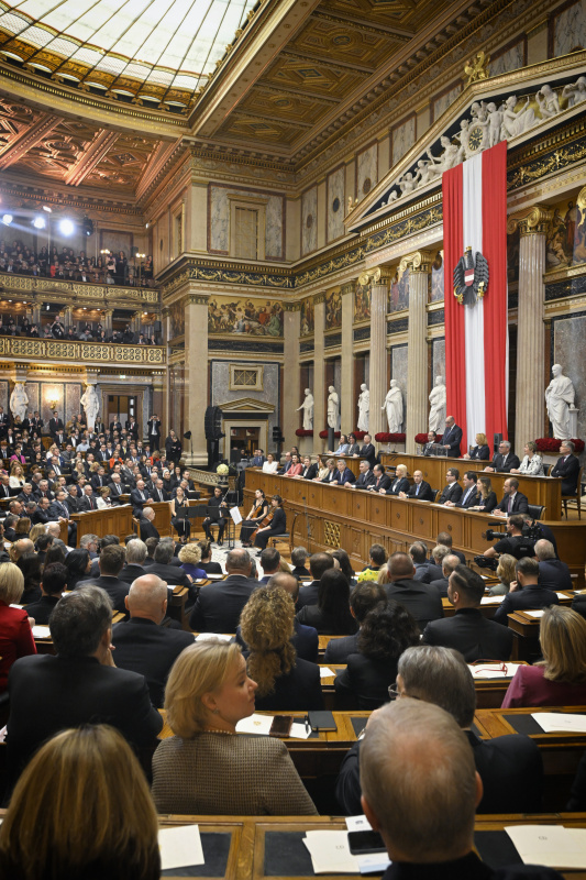 Blick Richtung Veranstaltungsteilnehmer:innen