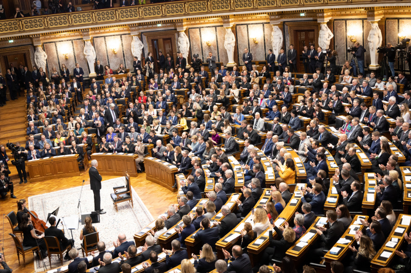 Blick Richtung Veranstaltungsteilnehmer:innen