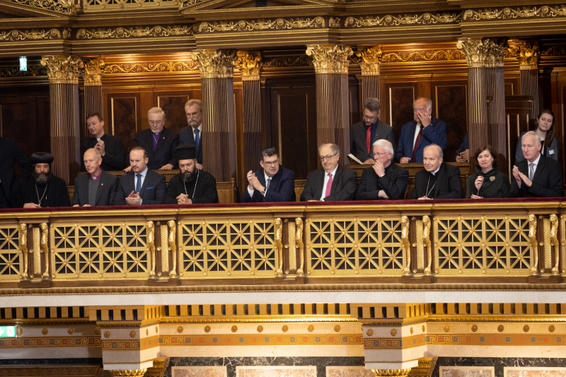 Blick Richtung Veranstaltungsteilnehmer:innen