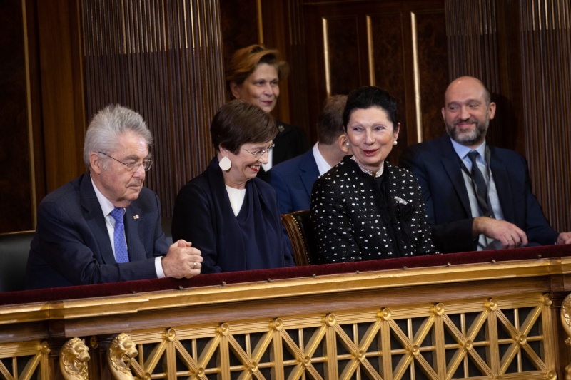 Blick Richtung Veranstaltungsteilnehmer:innen