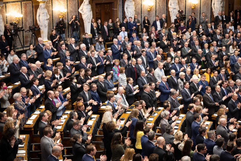 Blick Richtung Veranstaltungsteilnehmer:innen