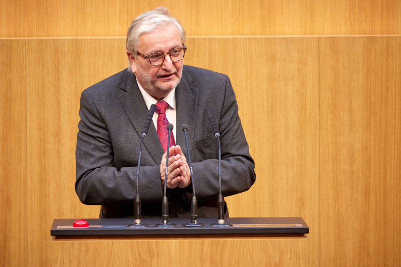Am Rednerpult Nationalratsabgeordneter Christoph Matznetter (SPÖ)