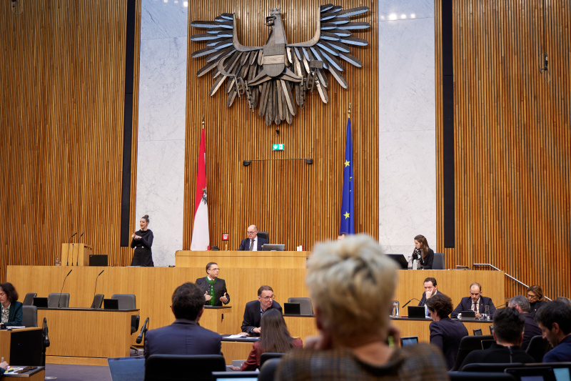 Am Rednerpult Klubobmann August Wöginger (ÖVP)