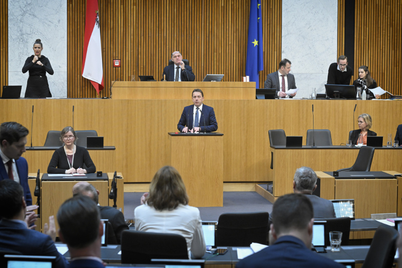 Am Rednerpult: Nationalratsabgeordneter Erwin Angerer (FPÖ)