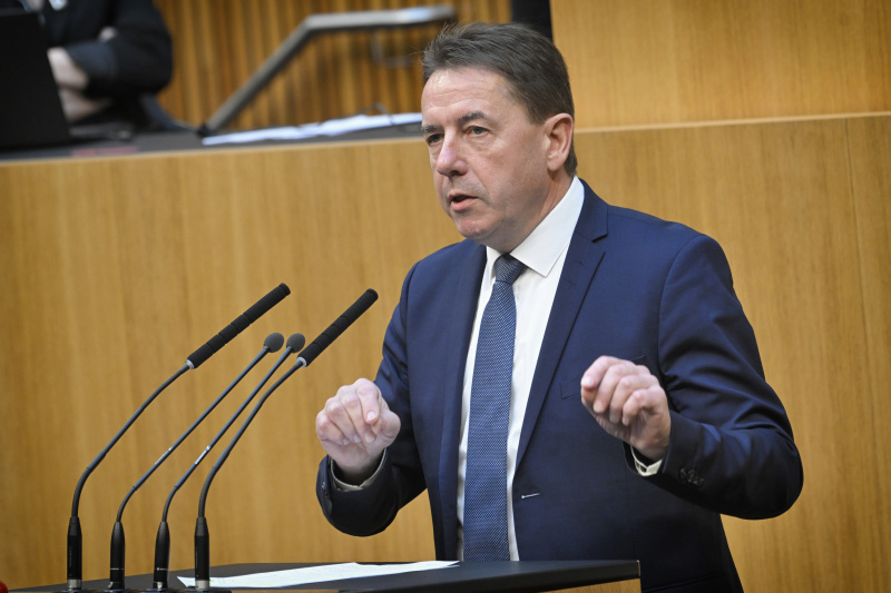 Am Rednerpult: Nationalratsabgeordneter Erwin Angerer (FPÖ)