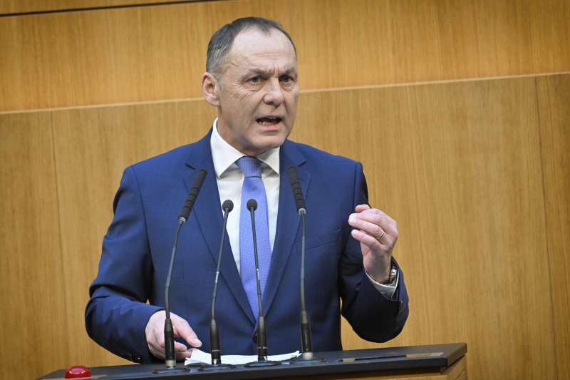 Am Rednerpult: Nationalratsabgeordneter Peter Wurm (FPÖ)