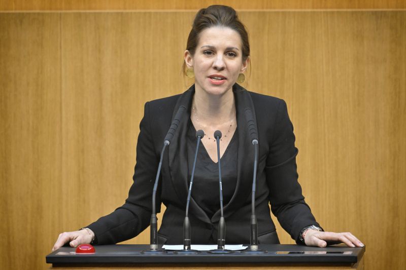 Am Rednerpult: Nationalratsabgeordnete Carmen Jeitler-Cincelli (ÖVP)