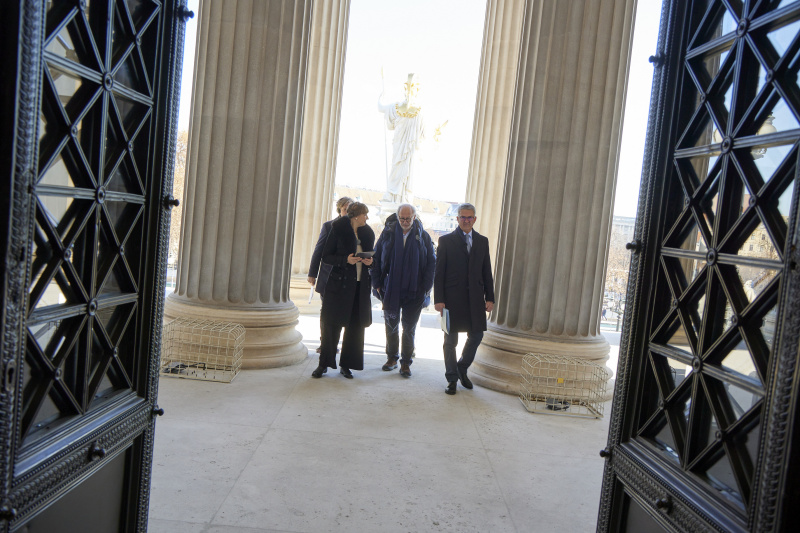 Von links: Tatjana Lukáš Moderation, András Pálffy Architektenbüro Jabornegg & Pálffy, Parlamentsvizedirektor Alexis Wintoniak