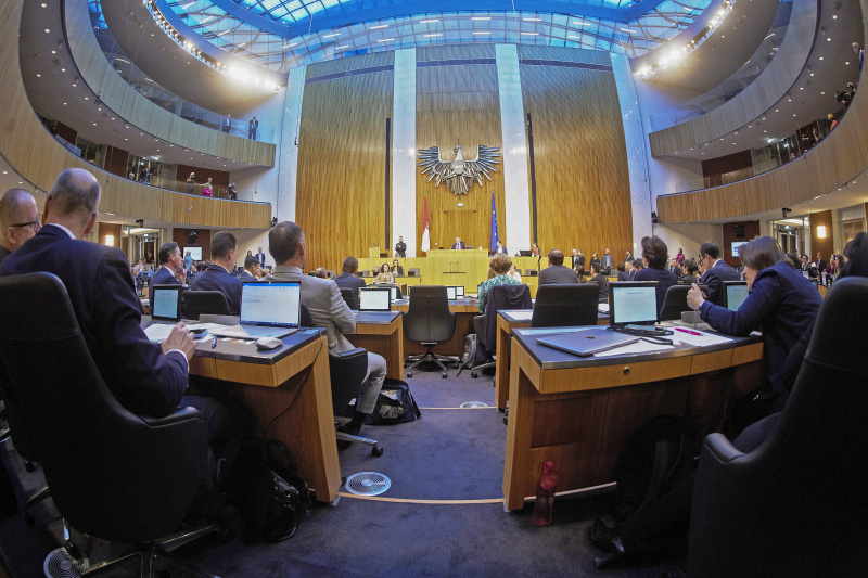 VorsitzfÃ¼rhung durch NationalratsprÃ¤sident Wolfgang Sobotka (Ã–VP) am PrÃ¤sidium