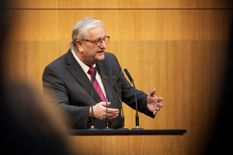 Am Redner:innenpult Nationalratsabgeordneter Christoph Matznetter (SPÖ)