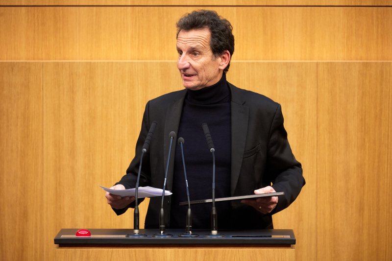 Am Redner:innenpult Nationalratsabgeordneter Christian Oxonitsch (SPÖ)