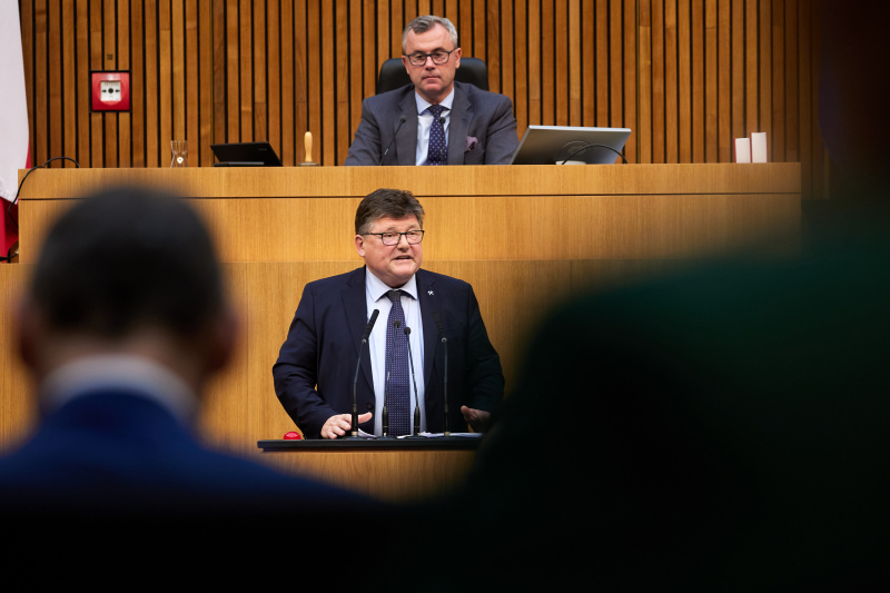 Am Redner:innenpult Nationalratsabgeordneter Rainer Wimmer (SPÖ)