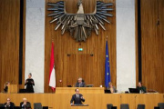 Am Redner:innenpult Nationalratsabgeordneter Andreas Ottenschläger (ÖVP)