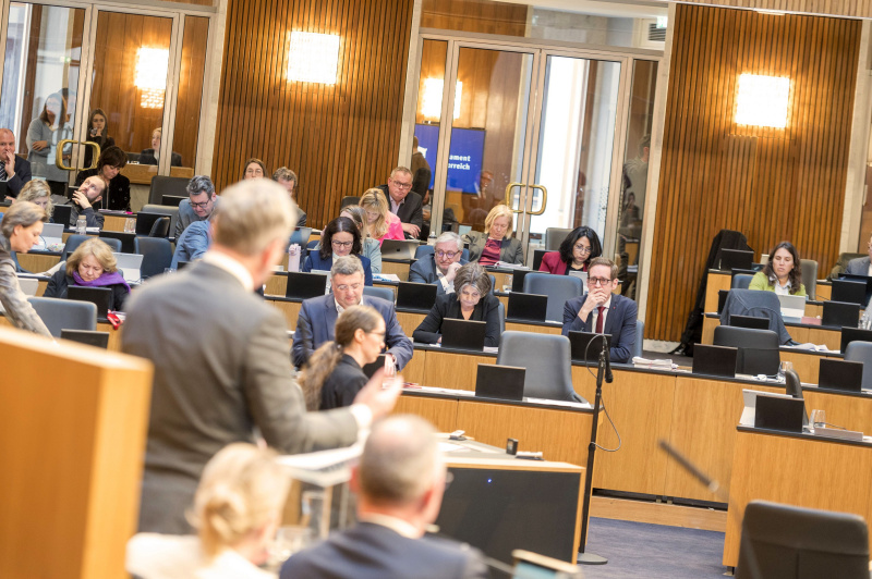 Finanzminister Magnus Brunner (ÖVP) bei der Beantwortung der Fragen