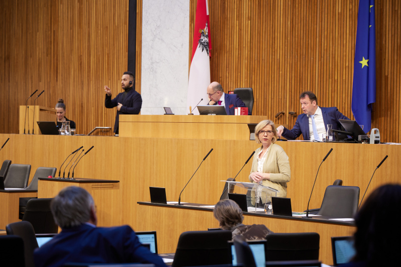 Rede von Infrastrukturministerin Leonore Gewessler (GRÜNE)