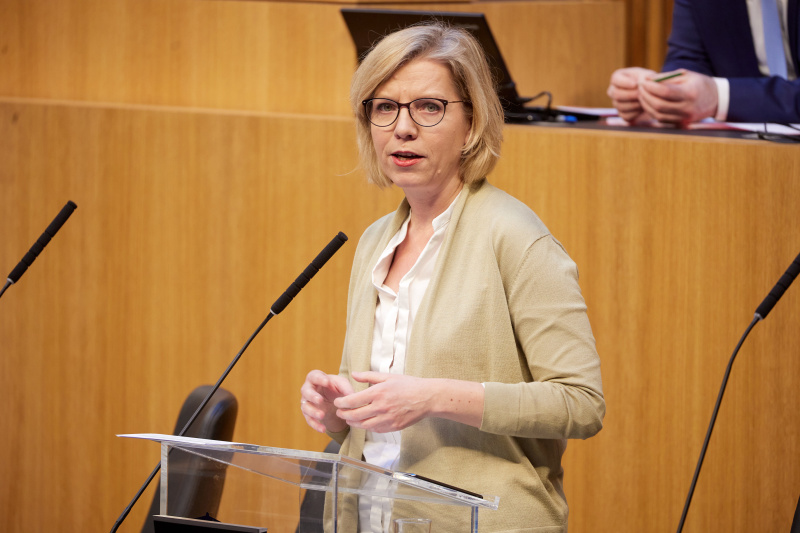 Rede von Infrastrukturministerin Leonore Gewessler (GRÜNE)