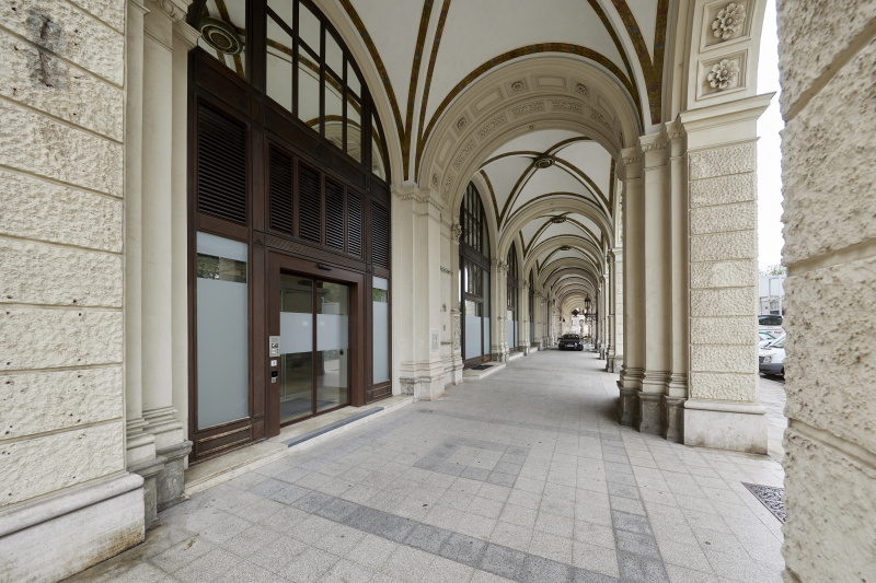 Arkaden Ecke Reichsratsstraße / Stadiongasse 2