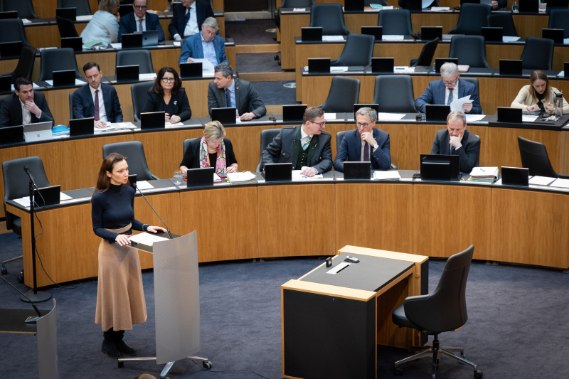 Nationalratsabgeordnete Susanne Fürst (FPÖ) am Rednerpult