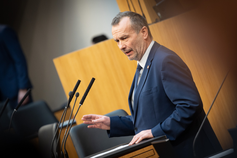 Nationalratsabgeordneter Alois Kainz (FPÖ) am Rednerpult