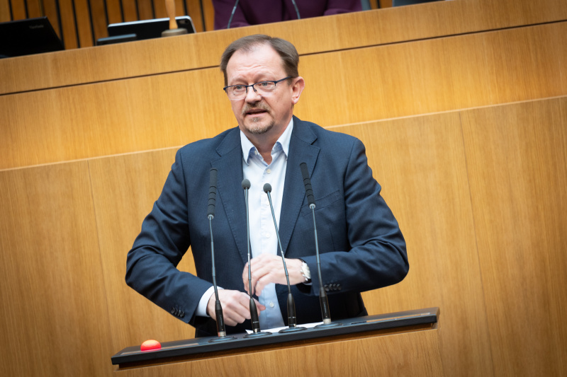 Nationalratsabgeordneter Rudolf Silvan (SPÖ) am Rednerpult