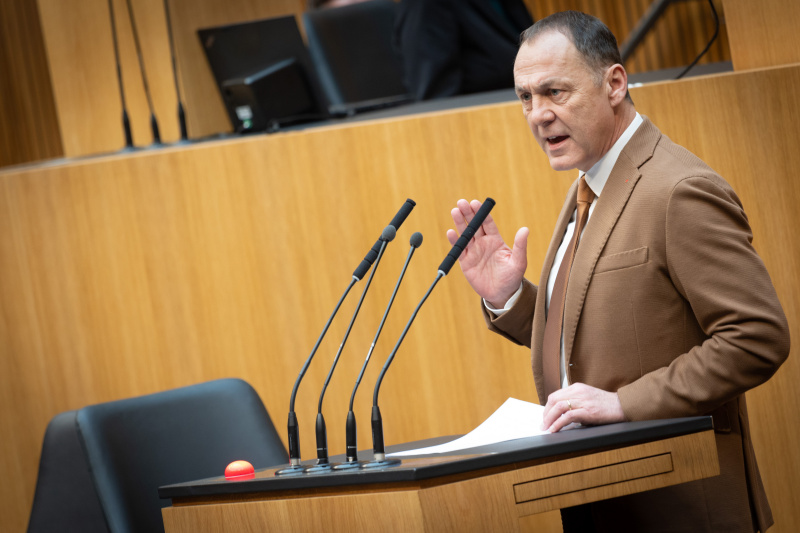 Nationalratsabgeordneter Peter Wurm (FPÖ) am Rednerpult