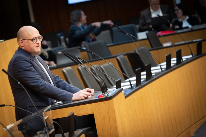 Nationalratsabgeordneter Laurenz Pöttinger (ÖVP) am Rednerpult