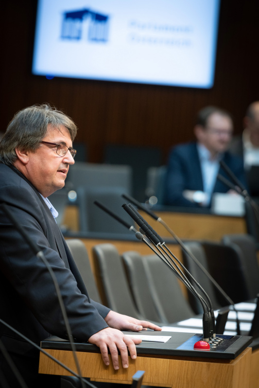 Nationalratsabgeordneter Josef Muchitsch (SPÖ) am Rednerpult