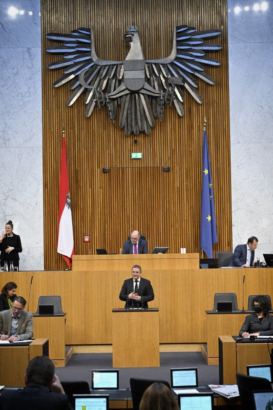 Am Rednerpult: Nationalratsabgeordneter Norbert Sieber (ÖVP)